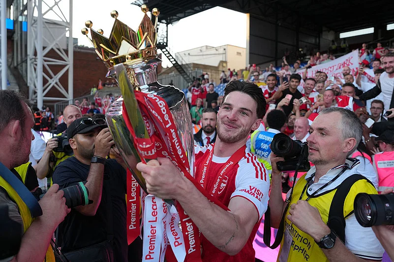Arsenal EPL trophy celebration 2026 Arteta 모습